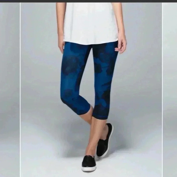 Lululemon wonder under crop - Picture 3 of 14